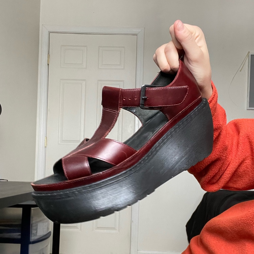 Dr. Marten Chunky Adaya Red Fisherman Platform Sandals